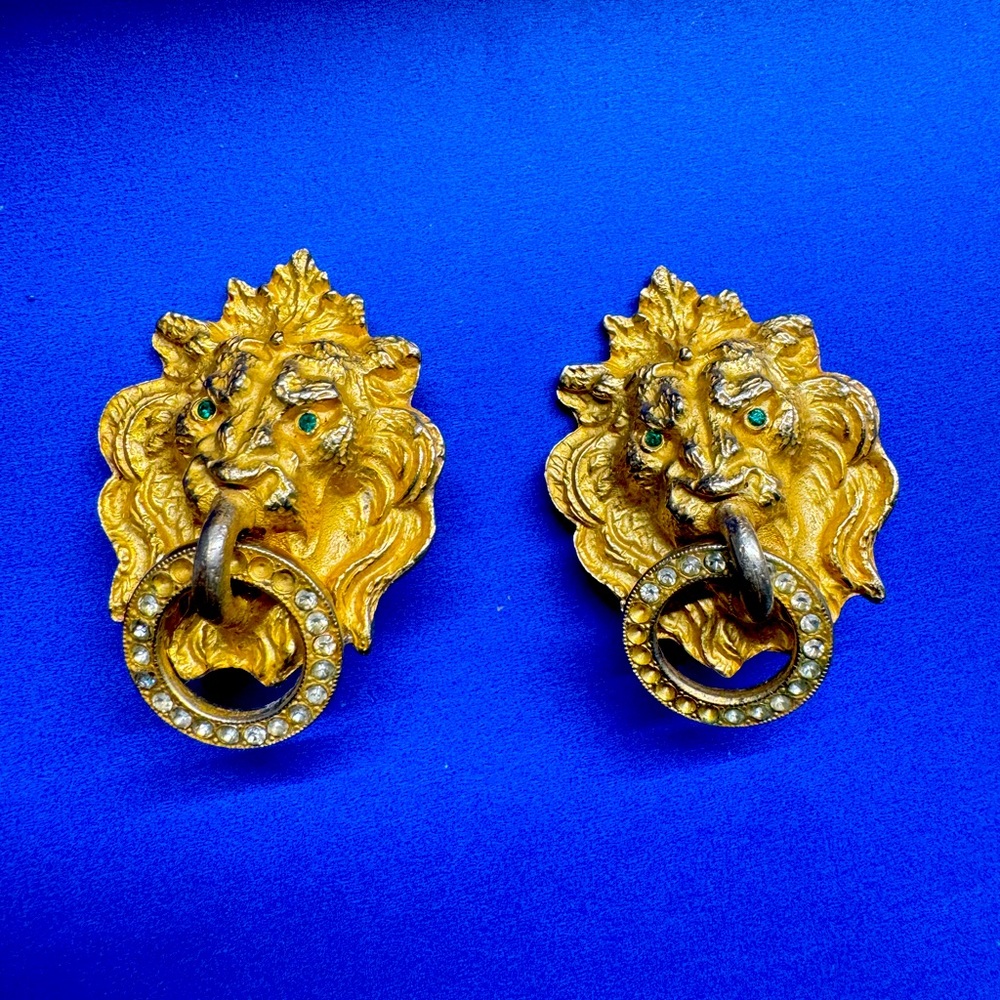 🔥Rare Find🔥Vintage BALMAIN Lionshead Doorknocker Earrings ..Authentic..Clip On